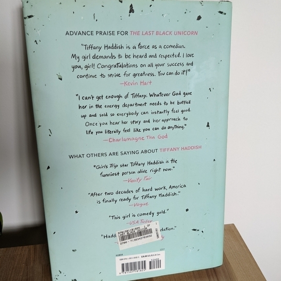 𝅺tiffany Haddish The Last Black Unicorn Book - Picture 3 of 3